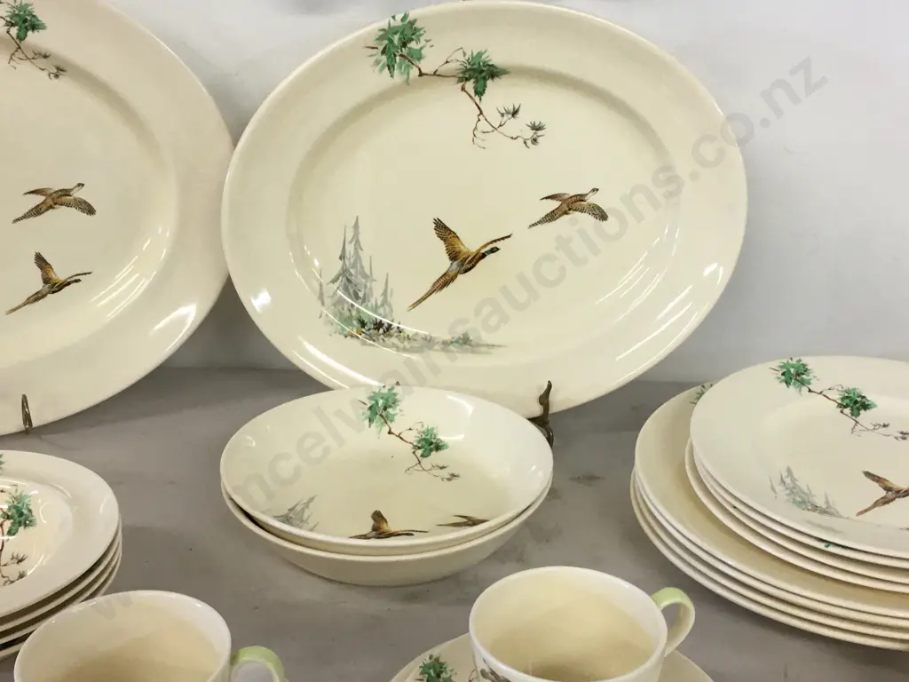Royal Doulton 'The Coppice' Dinner Ware D5803 Image 1++