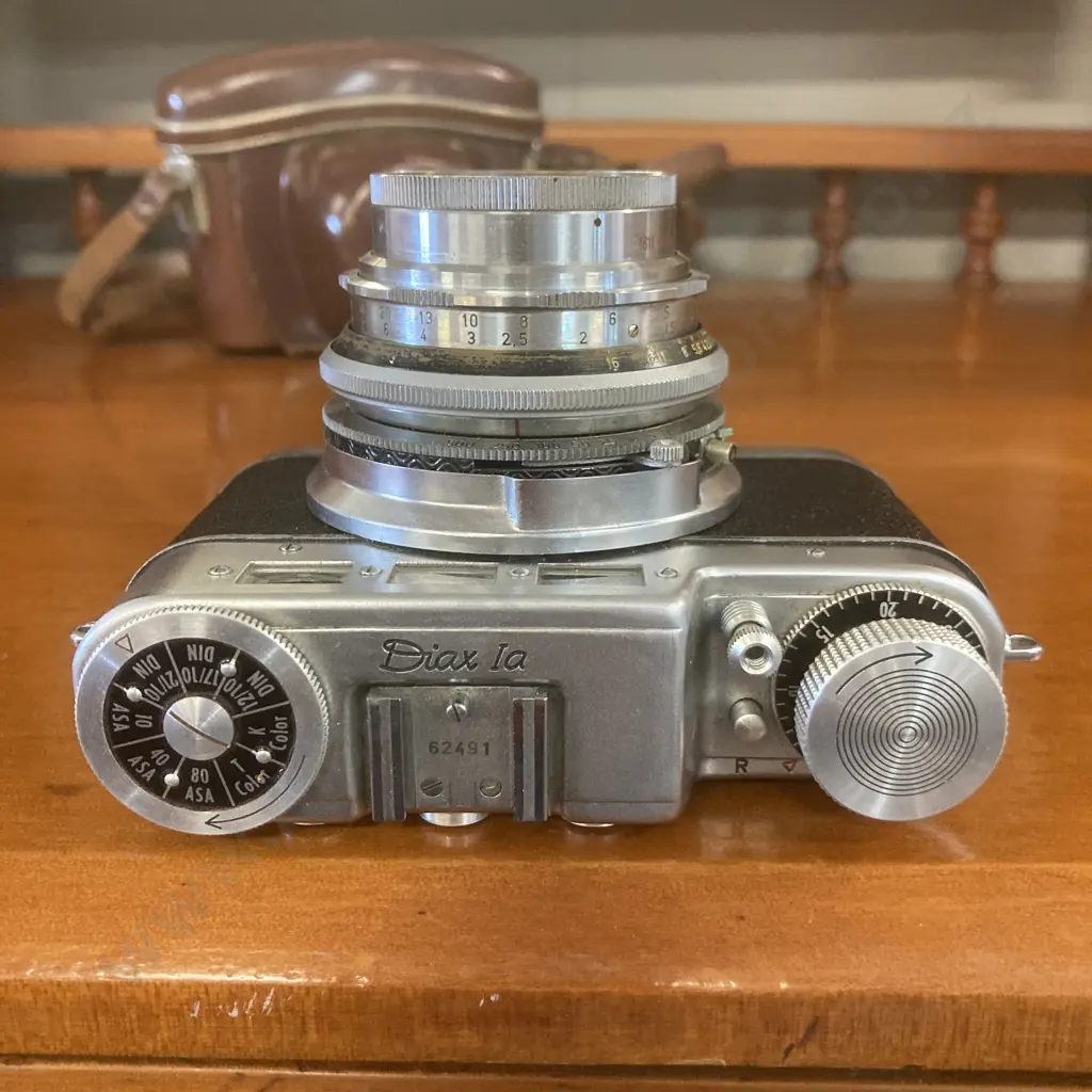 1940s Voss Diax Ia Viewfinder Camera With a Rare Schneider Xenon 50mm lens f2 & Leather Case Image 1++