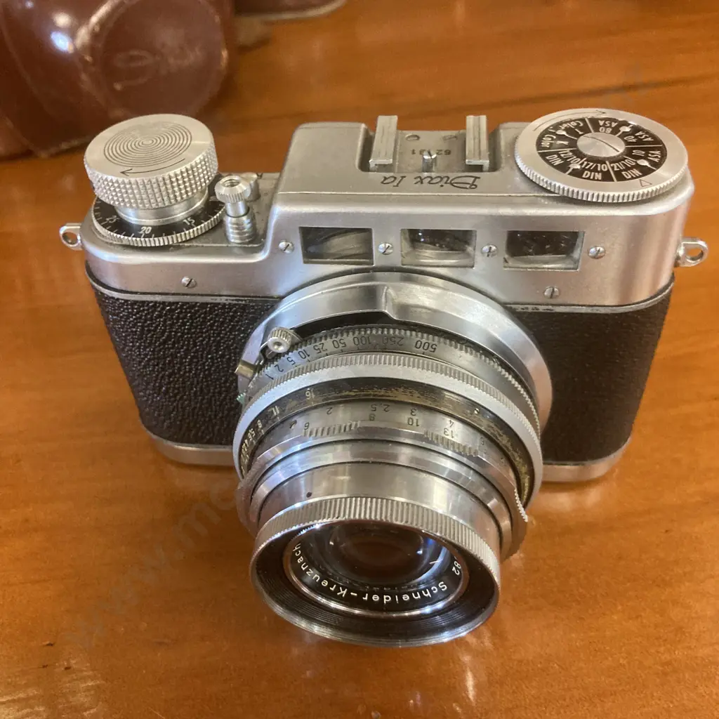 1940s Voss Diax Ia Viewfinder Camera With a Rare Schneider Xenon 50mm lens f2 & Leather Case Image 1++