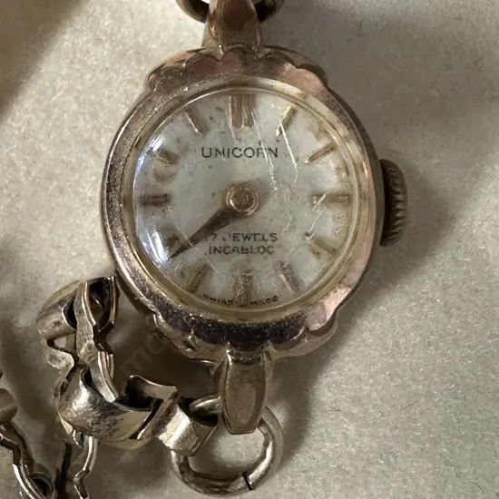 Vintage Ladies Unicorn Watch Stamped 17 Jewels 