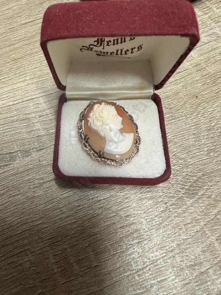 Vintage Cameo Brooch Stamped Image 1++