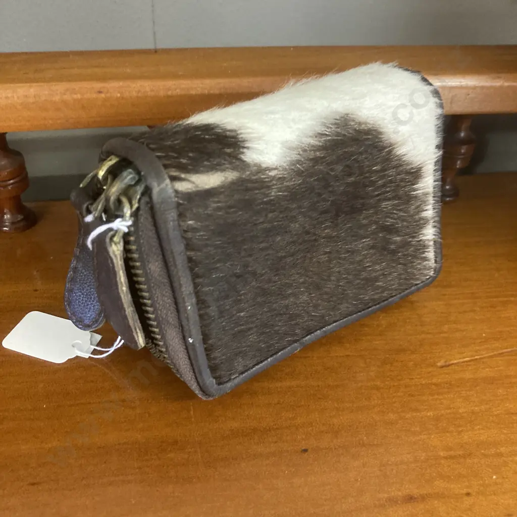 Rustic NZ Hide Ladies Wallet & Assorted Jewellery Image 1++