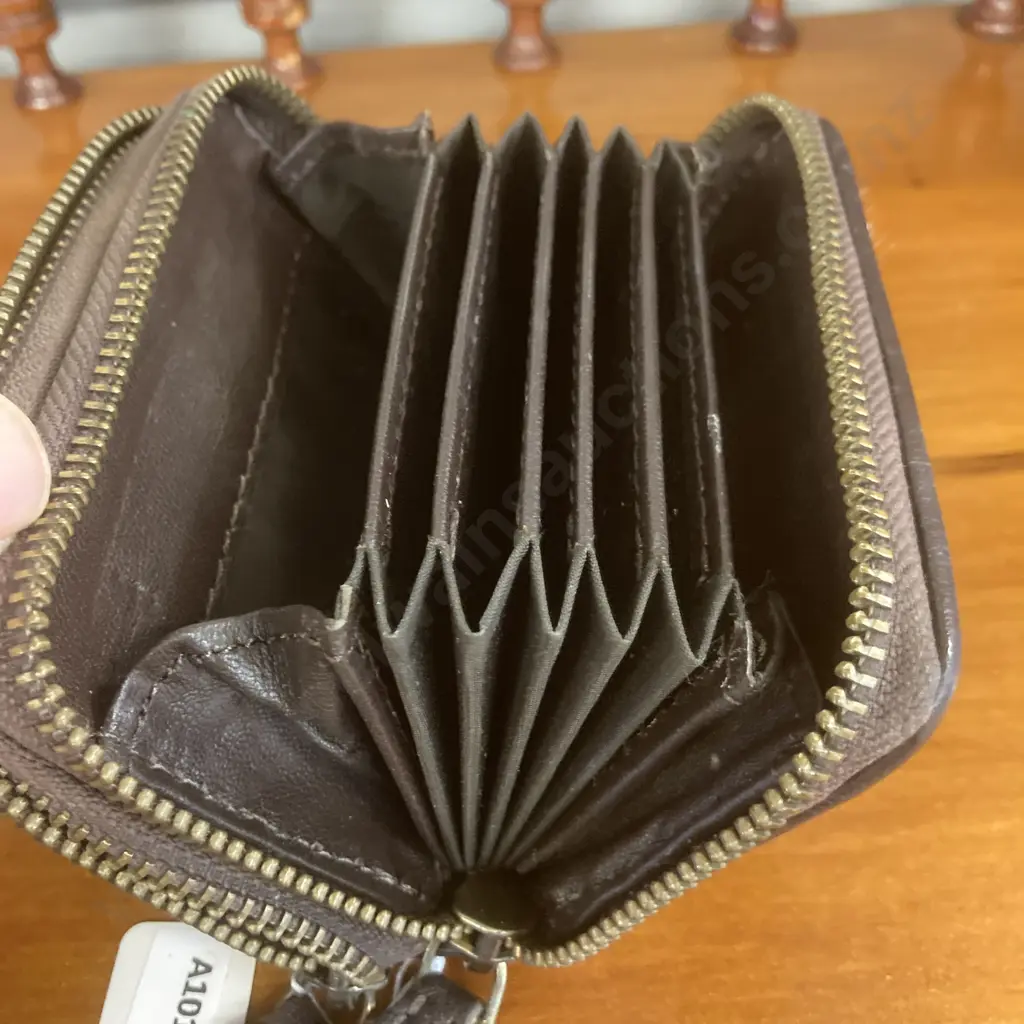Rustic NZ Hide Ladies Wallet & Assorted Jewellery Image 1++