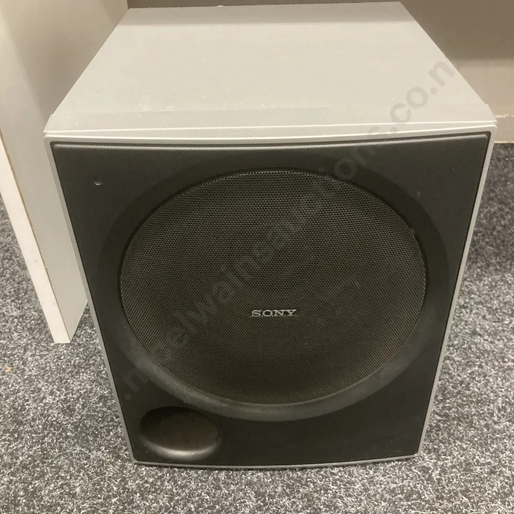 Sony Home Theatre - STR-K780 AV Receiver, Five x Speakers & Sub-Woofer Image 1++