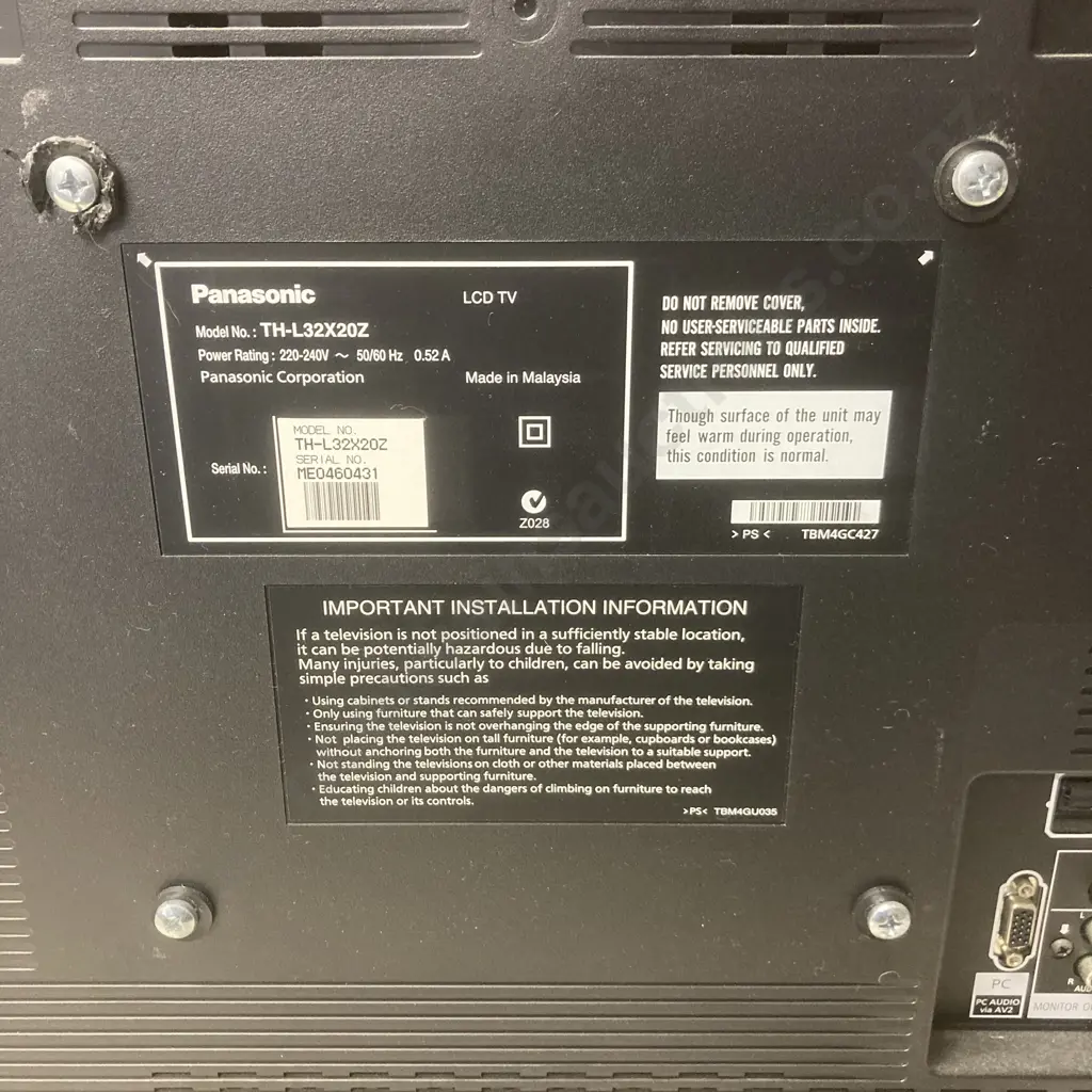 Panasonic VIERA TH-L32X10Z 32" LCD TV With Remote Control & Manual Image 1++