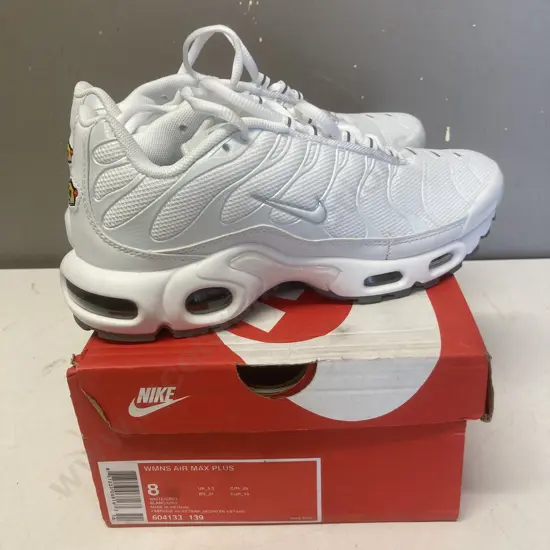 Nike Wmns Air Max Plus 8 White / Grey