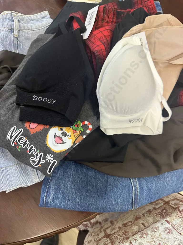 Assorted Ladies Clothing Image 1++