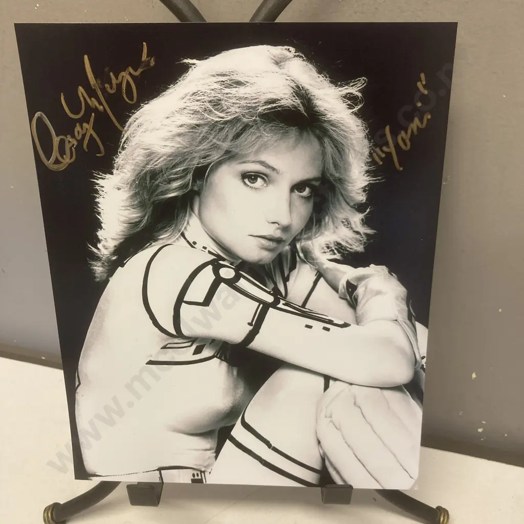 TRON - Yori / Lori 8x10 Photo Signed by Cindy Morgan (RIP) Image 1++