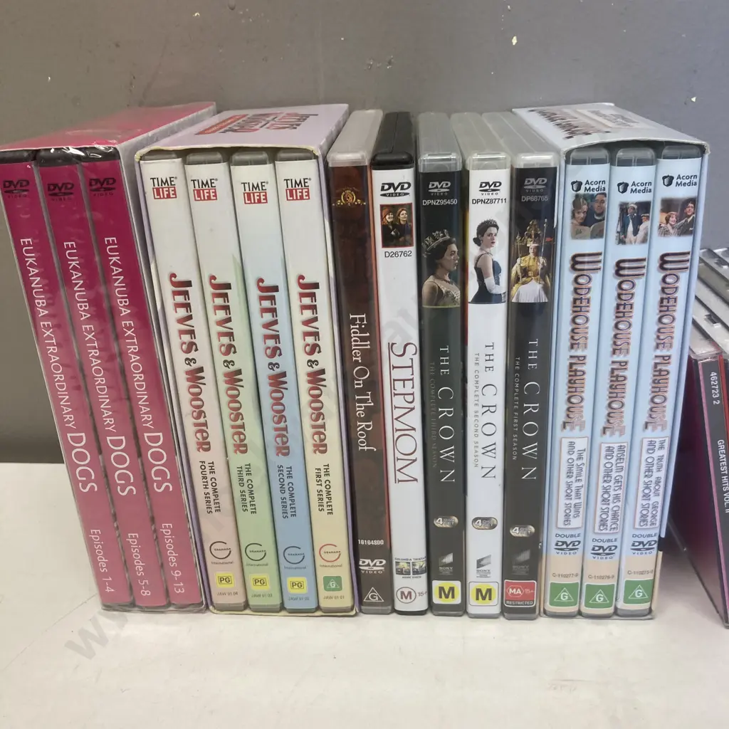 DVDs & CDs Image 1++