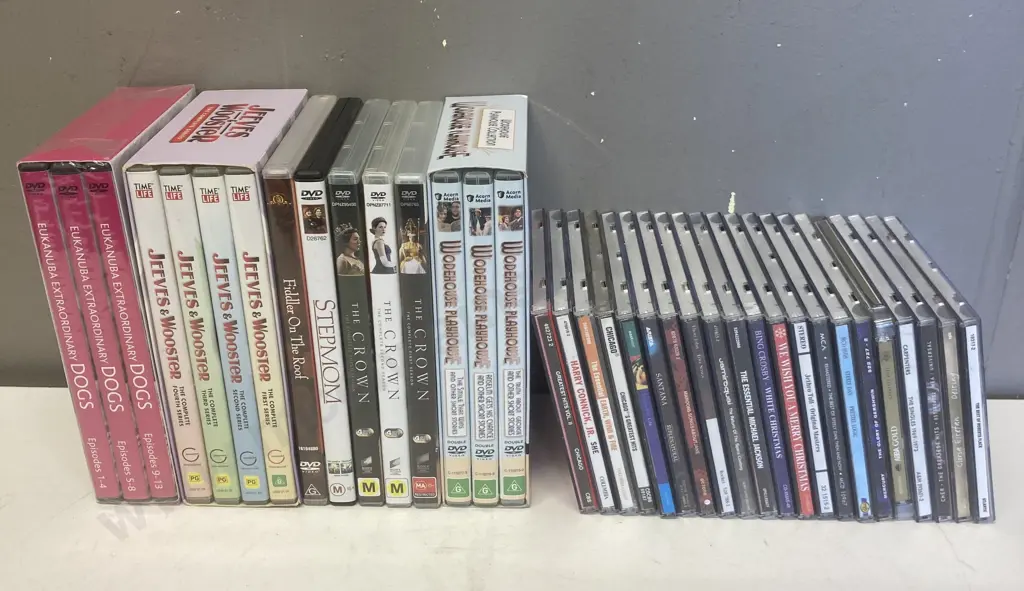DVDs & CDs Image 1++