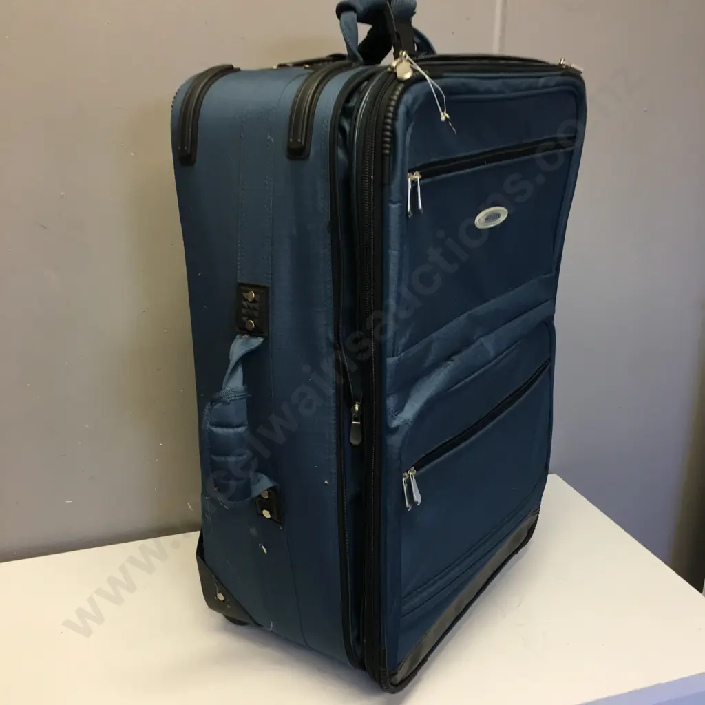 Large Blue Voyager Expandable Suitcase With Wheels. 72 x 48cm Image 1++