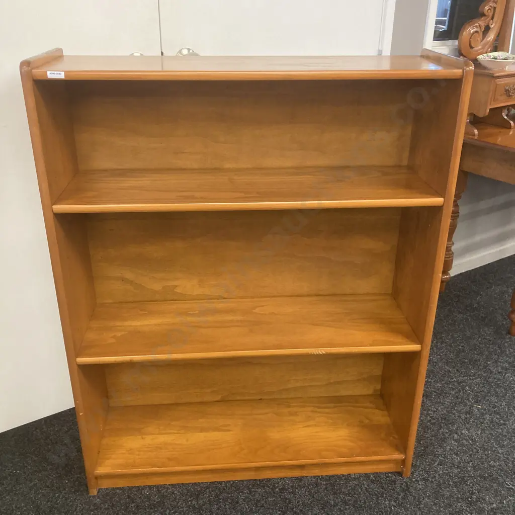 Pine Bookcase With 2 Adjustable Shelves. H101 W88 D27cm Image 1++