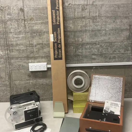 Hanimex 2300A Slide Projector, 3 Drums, Eumig Mark 600D Projector, Leinwald Projector Screen