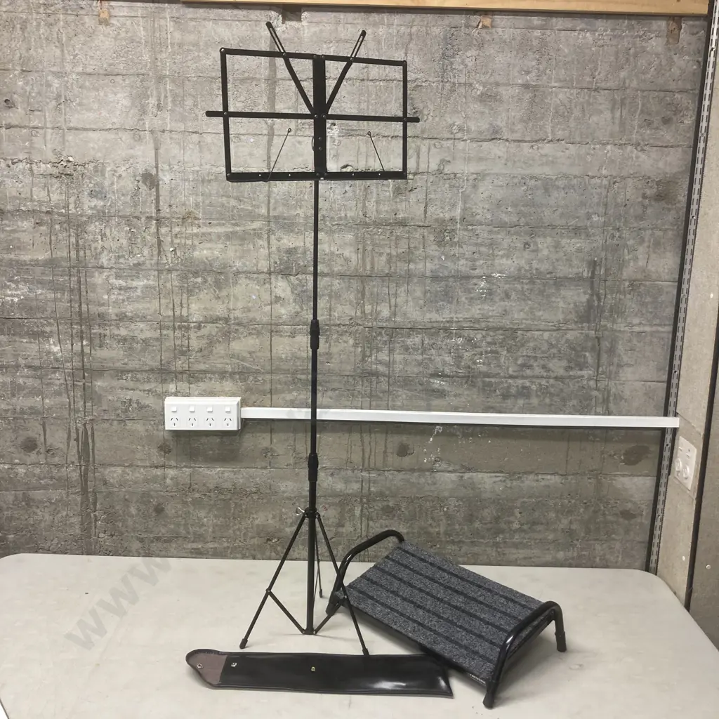 Fluteline Footsupporter Standard With Adjustable Legs & Folding Music Stand With Bag Image 1++