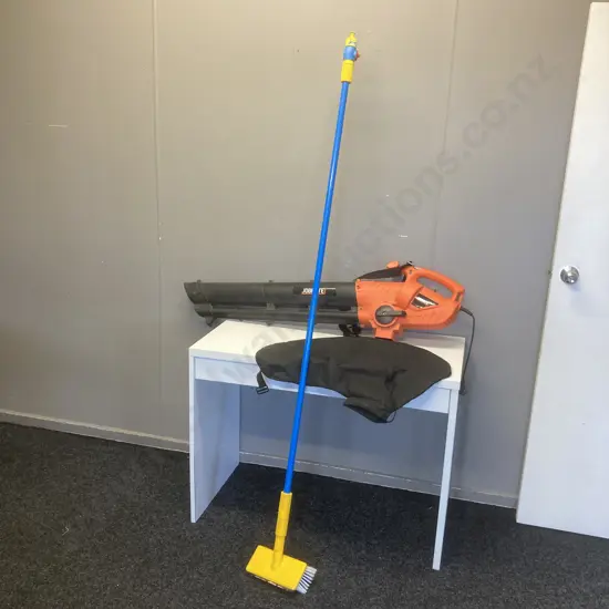 Jobmate Electric Blower Vac & Extending House Wash Brush