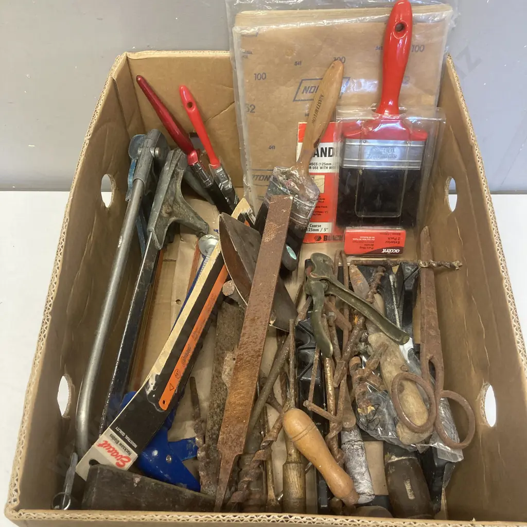 Tools, Brushes, Sandpaper Etc Image 1++