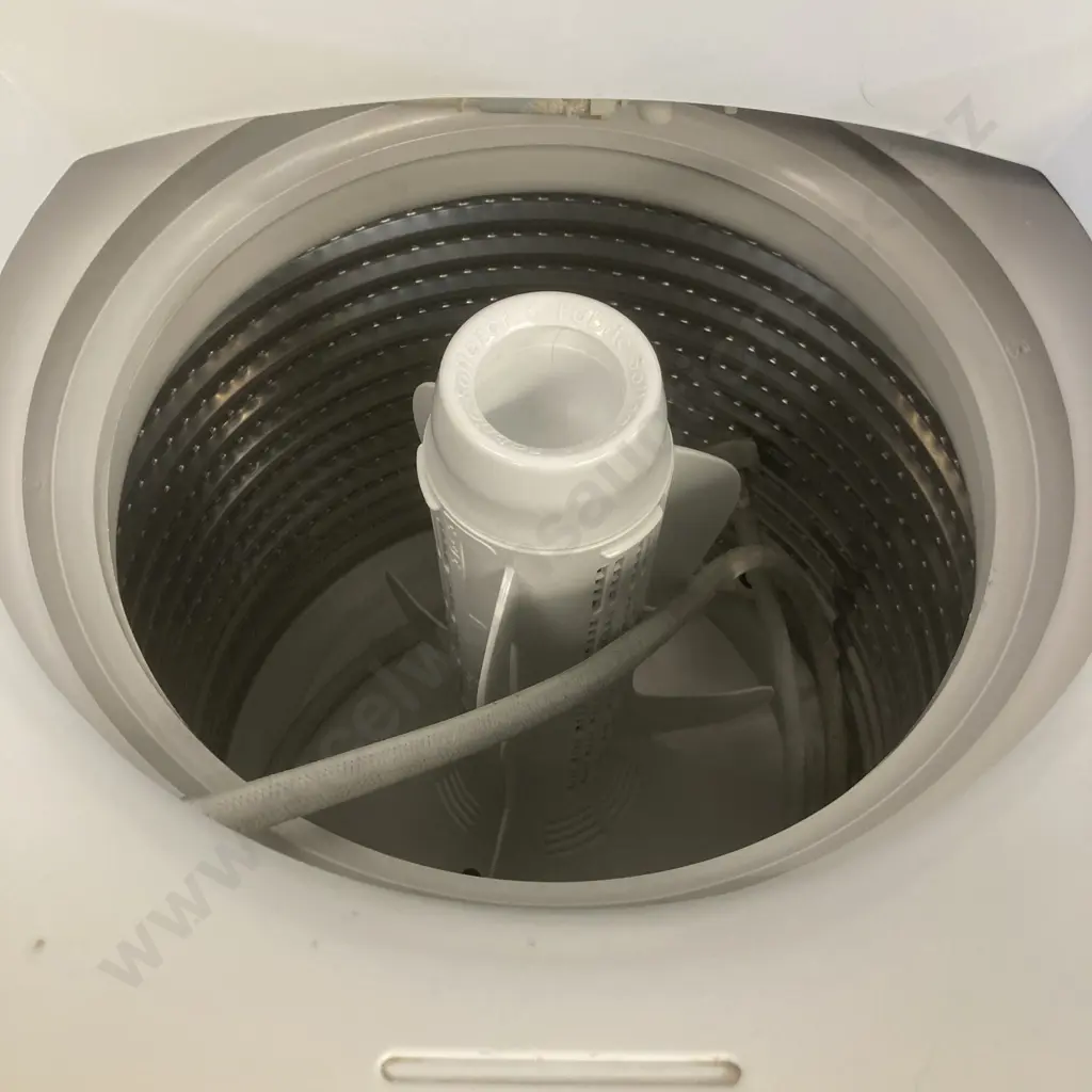 Fisher & Paykel IW511 Intuitive Top Load Washing Machine, #UPN581511 Image 1++