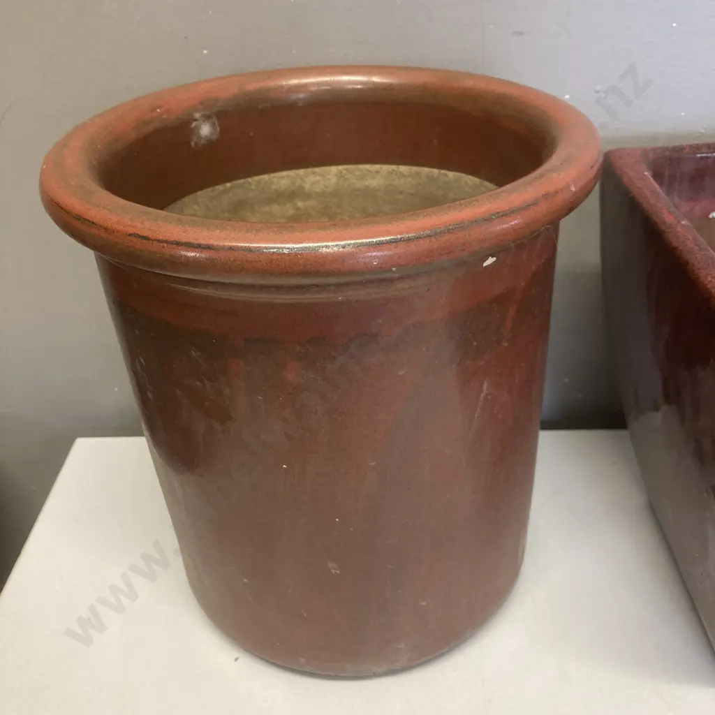 Lot of Five Terracotta Plant Pots, Burgundy Glazed 23 & 24cm, Pair of NOUVEAU Indoor Ellie 18cm Peach Pots, & Small Pot Image 1++