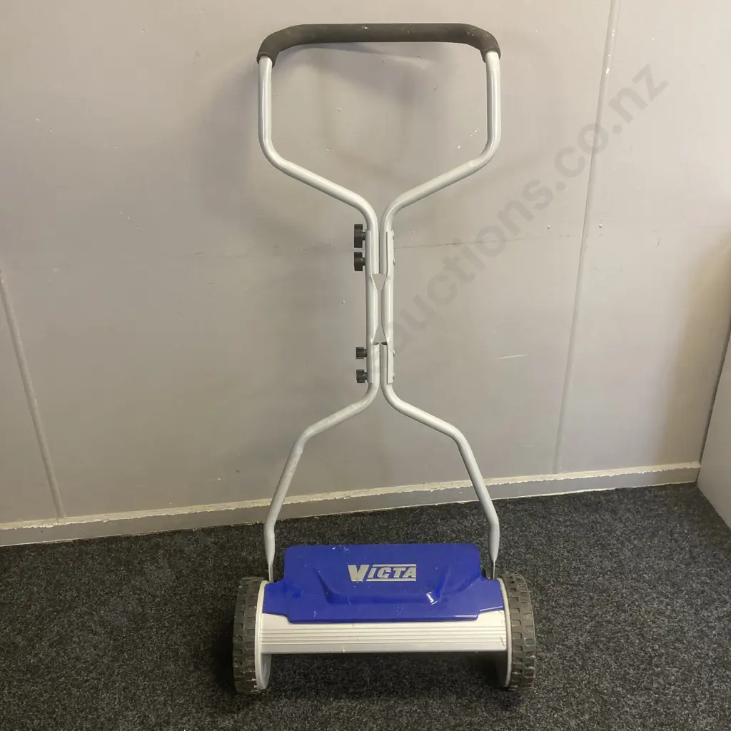 Victa 16" Razor Cut Push Mower Model 881878 Image 1++