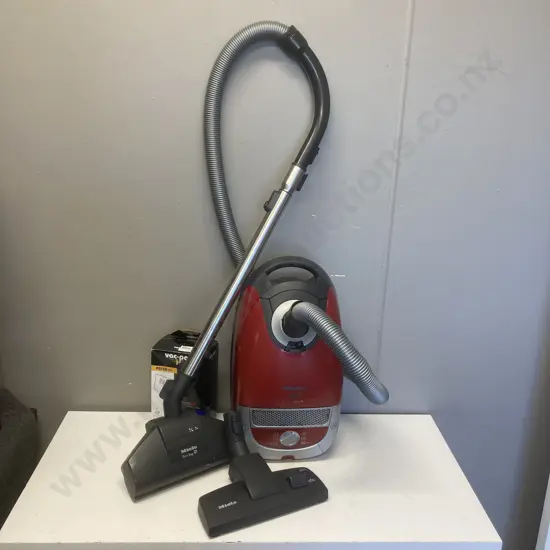 Miele Cat&Dog 5000 Vacuum Cleaner