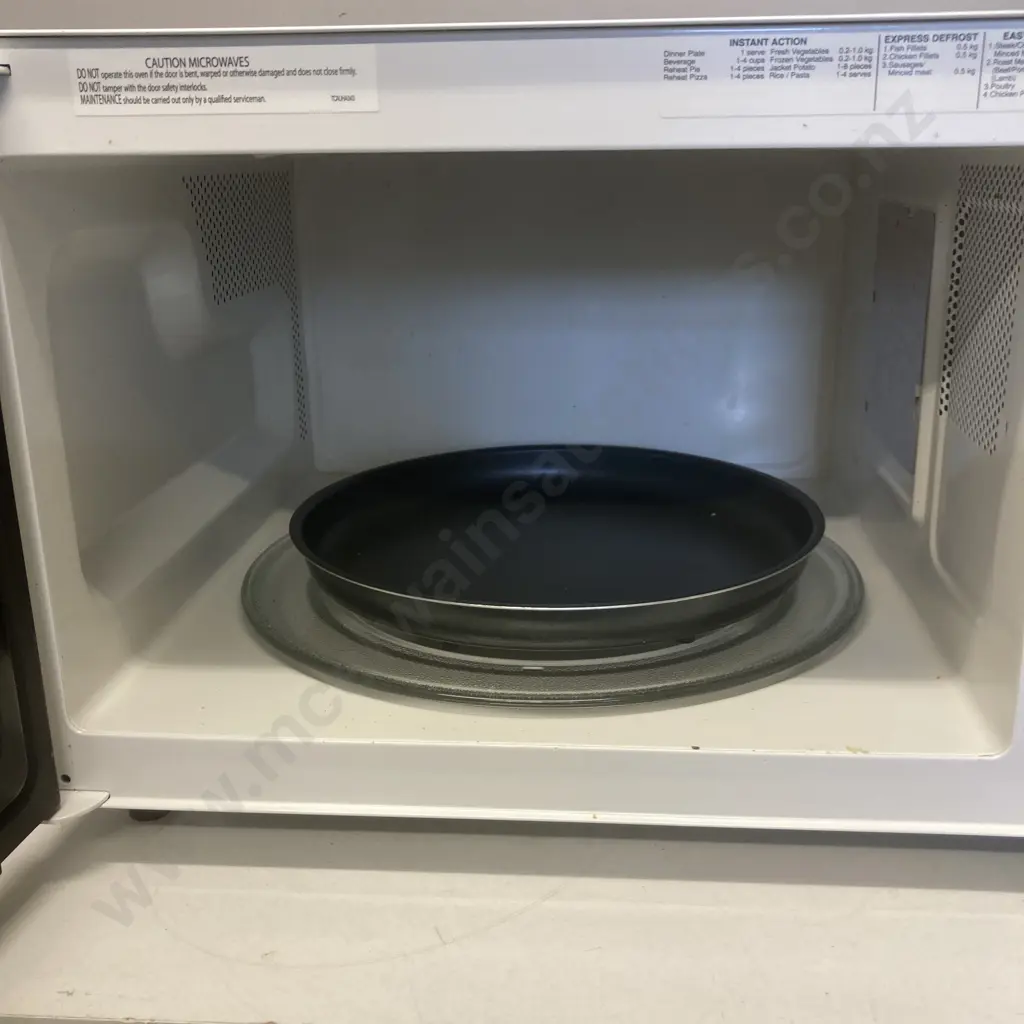 Sharp Carousel Microwave Model R-340R(W) Image 1++