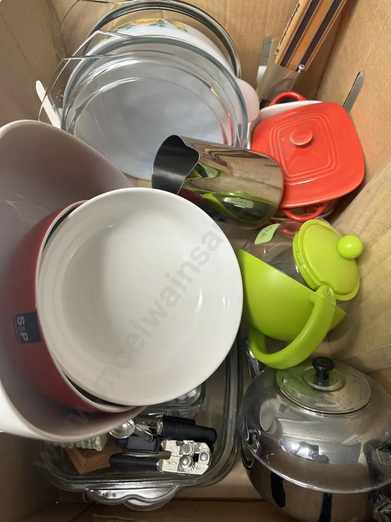 Selection Of Kitchen Ware Including Casserole Dishes, Teapots Etc Image 1++