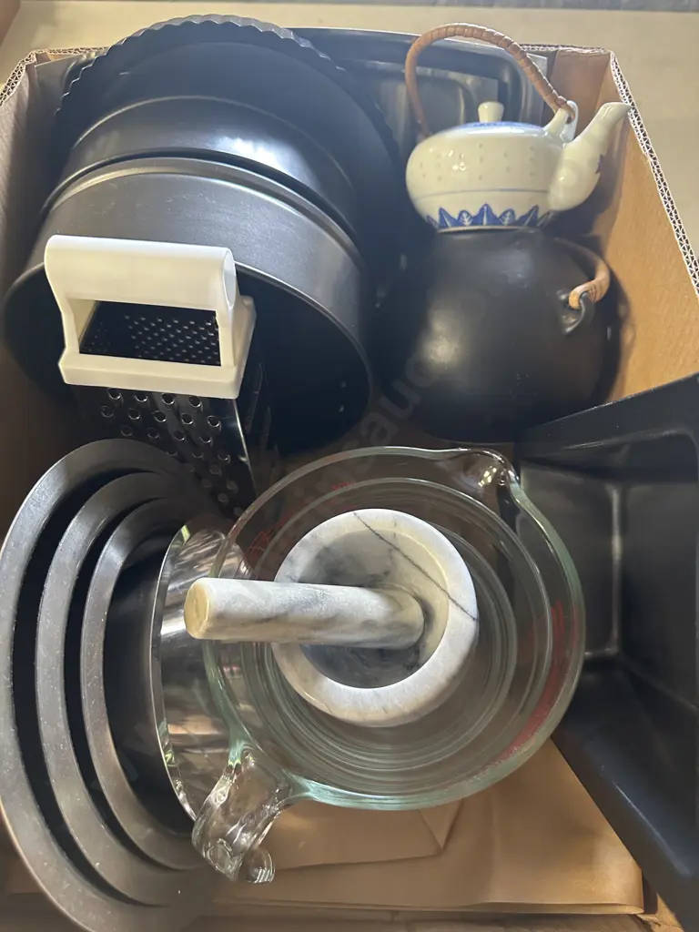 Selection Of Bake Ware, Pyrex Ware Etc Image 1++