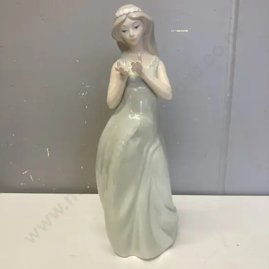 Large Diana Porcelain Figurine, Spain, Signed On Base. H41cm