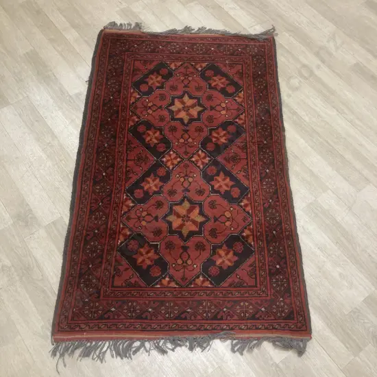 Persian Floor Rug. 130 x 80cm