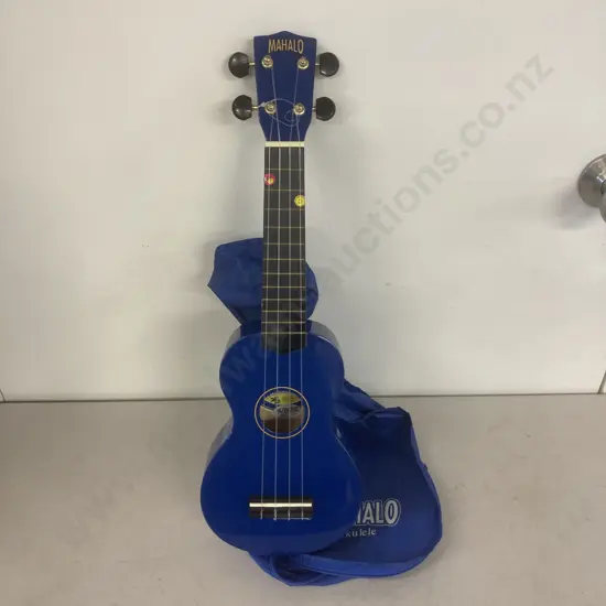 Mahalo Ukulele With Bag - Blue