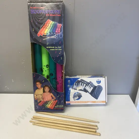 Soft Keyboard Piano 49 Keys, Wooden Drum Sticks, Partial Boomophone