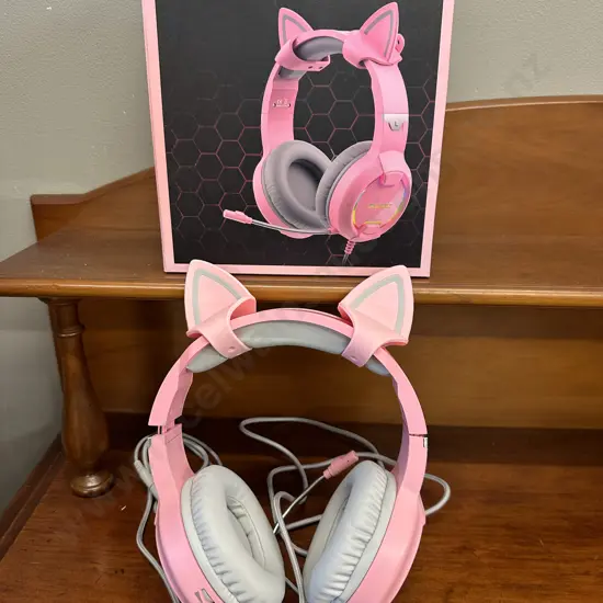Playmax Pink Taboo Cat Head Phones