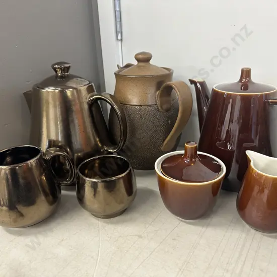   Selection Of Coffee, Teapots Creamer & Sugar Bowls Including Villeroy & Boch, Prinknash & Denby.