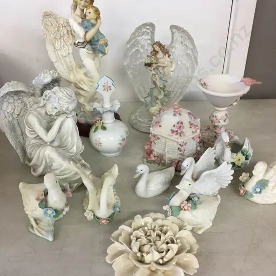 Assorted Figurines & Ornaments