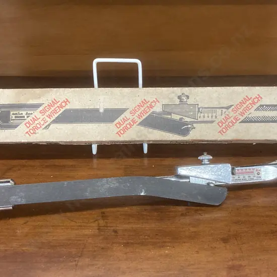 Warren & Brown Tension Wrench Model 322000 Nm & Ft lb 1/2″ Drive With Original Box