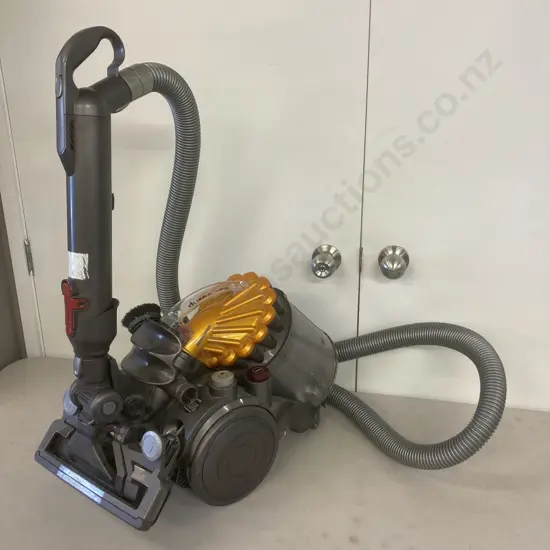 Dyson DC23 Vacuum Cleaner