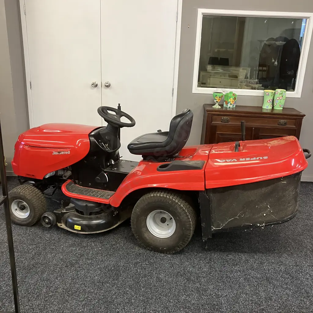 Jonsered LT2218CMA Lawn Tractor With Manual, B&S 502cc 17.5HP, Brand New Battery (Starts But Wont Keep Running) Image 1++