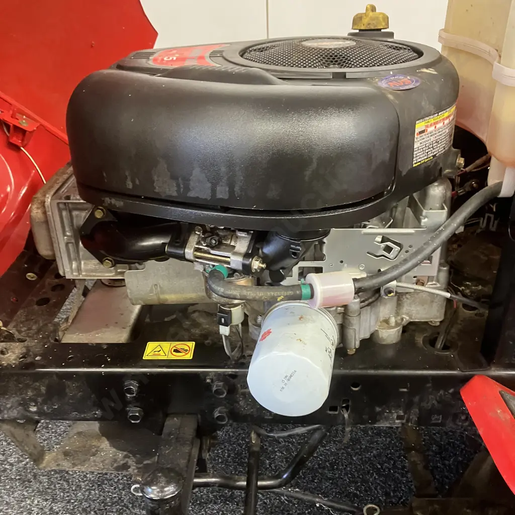 Jonsered LT2218CMA Lawn Tractor With Manual, B&S 502cc 17.5HP, Brand New Battery (Starts But Wont Keep Running) Image 1++