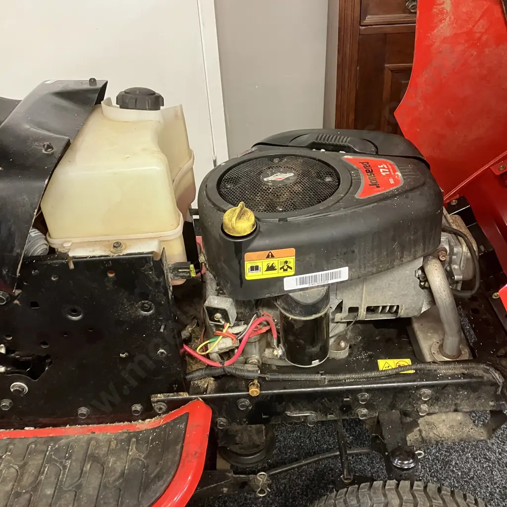 Jonsered LT2218CMA Lawn Tractor With Manual, B&S 502cc 17.5HP, Brand New Battery (Starts But Wont Keep Running) Image 1++