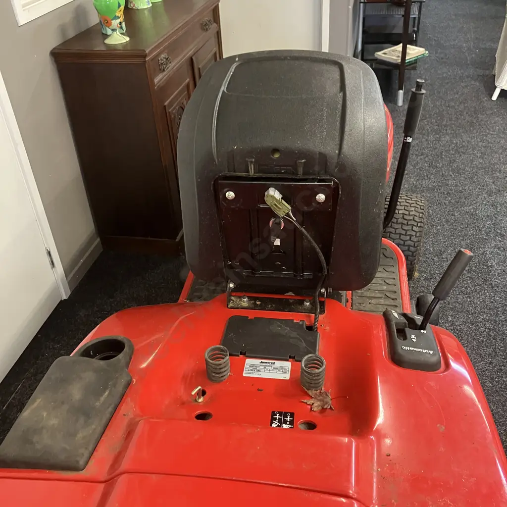 Jonsered LT2218CMA Lawn Tractor With Manual, B&S 502cc 17.5HP, Brand New Battery (Starts But Wont Keep Running) Image 1++