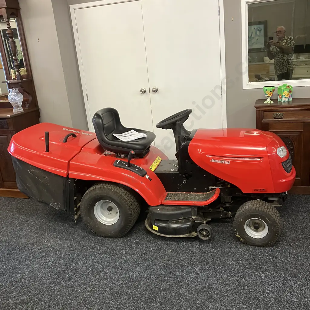 Jonsered LT2218CMA Lawn Tractor With Manual, B&S 502cc 17.5HP, Brand New Battery (Starts But Wont Keep Running) Image 1++