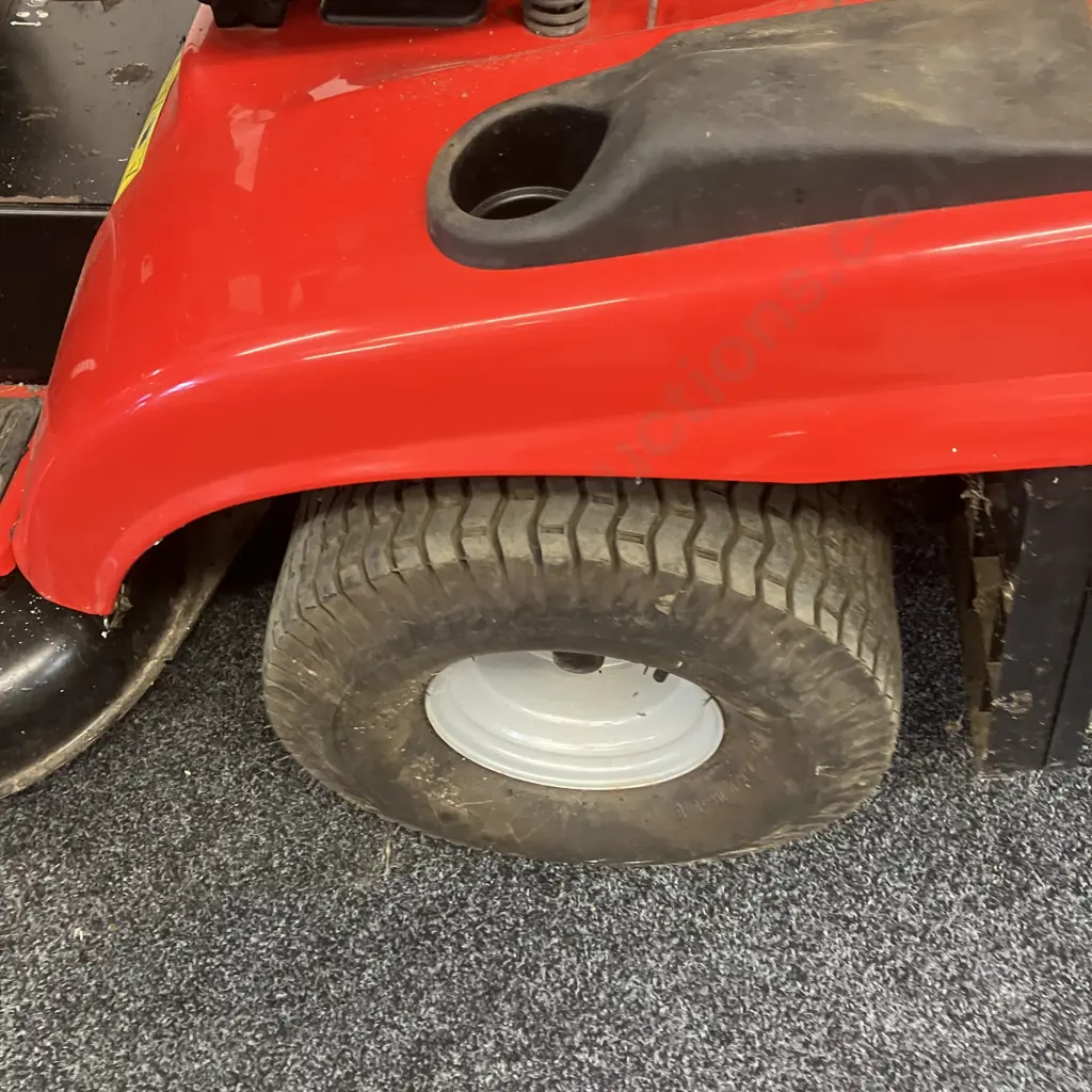 Jonsered LT2218CMA Lawn Tractor With Manual, B&S 502cc 17.5HP, Brand New Battery (Starts But Wont Keep Running) Image 1++