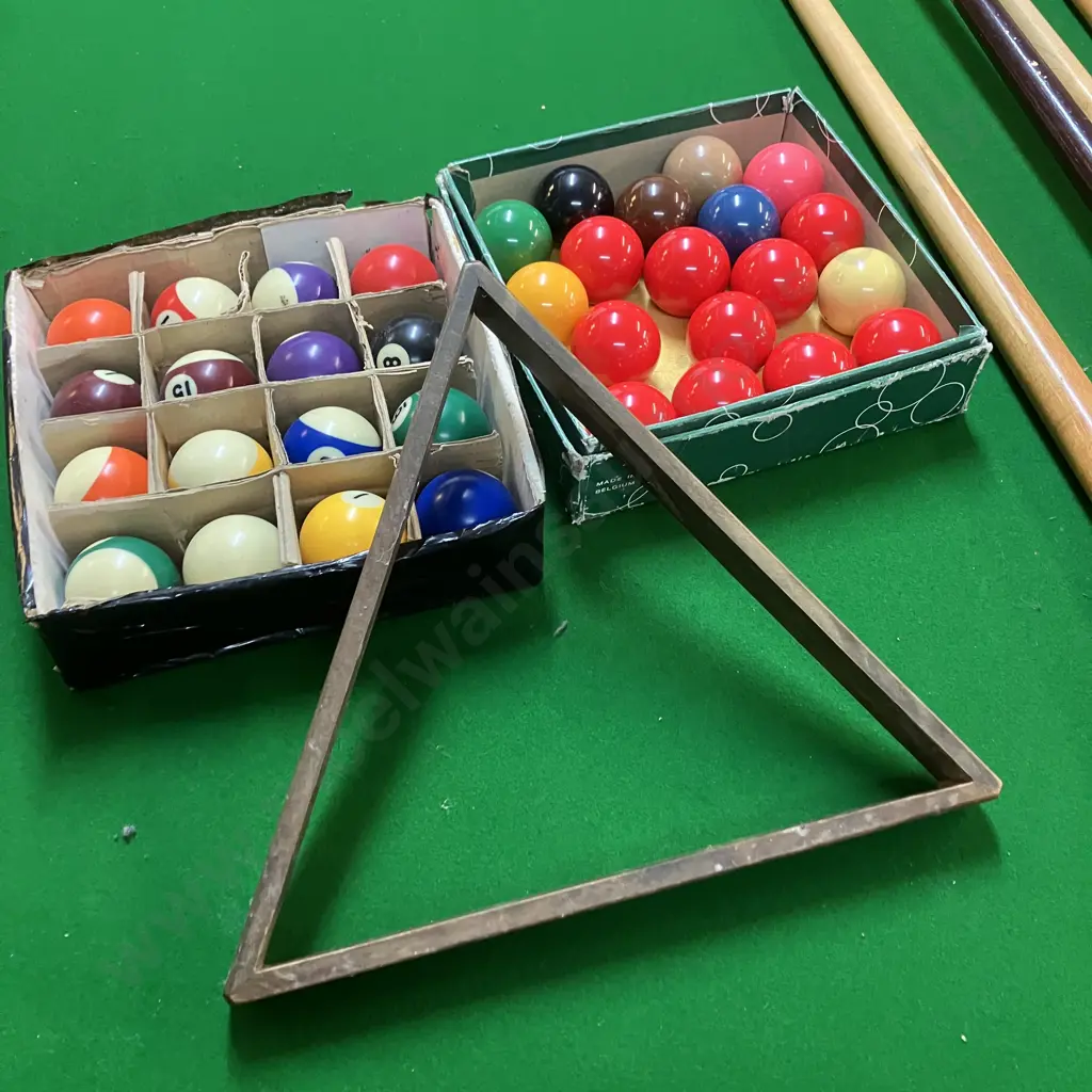 8ft Pool Table with Balls & Cues, Green Felt & Wood, Metal Legs (Felt Has Some Holes, 10 Red Snooker Balls Only) Image 1++