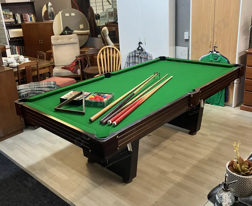 8ft Pool Table with Balls & Cues, Green Felt & Wood, Metal Legs (Felt Has Some Holes, 10 Red Snooker Balls Only) Image 1++