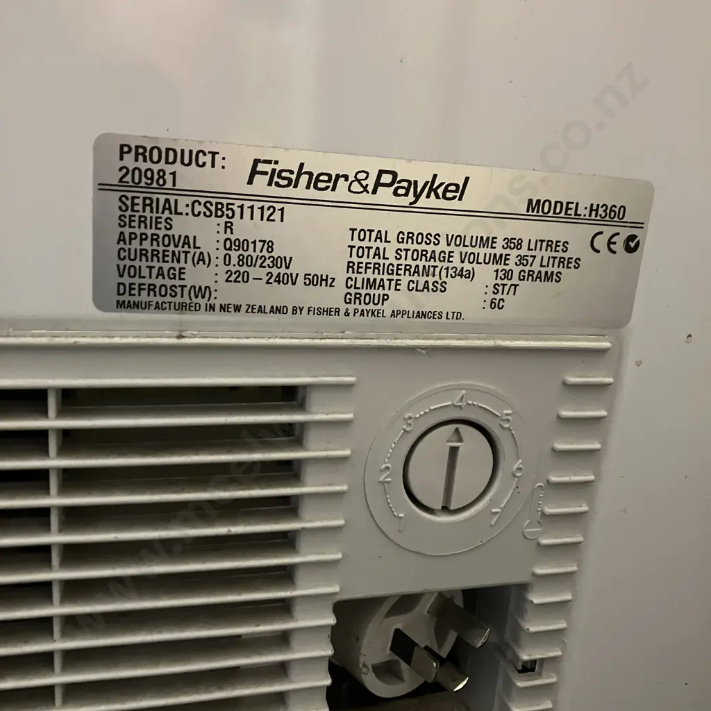 Fisher & Paykel 357 Litre Chest Freezer Model H360. #CSB511121 Image 1++