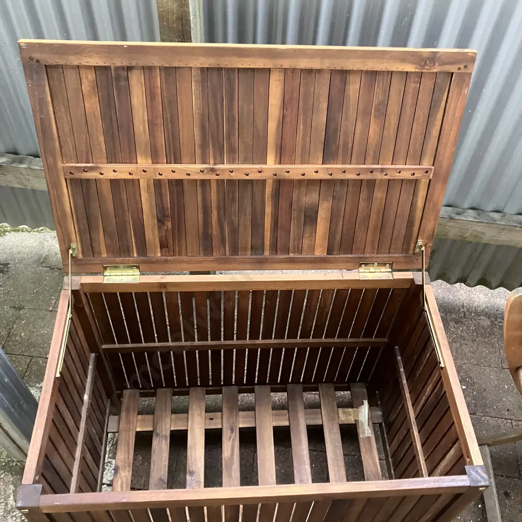 Teak Slat Storage Box With Hinged Lid. H70 W87 D52cm Image 1++
