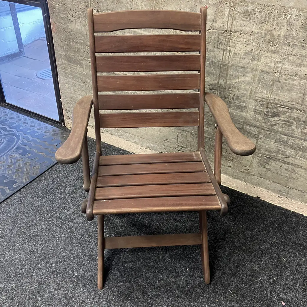 Landmark Wooden Folding Outdoor Chair Image 1++