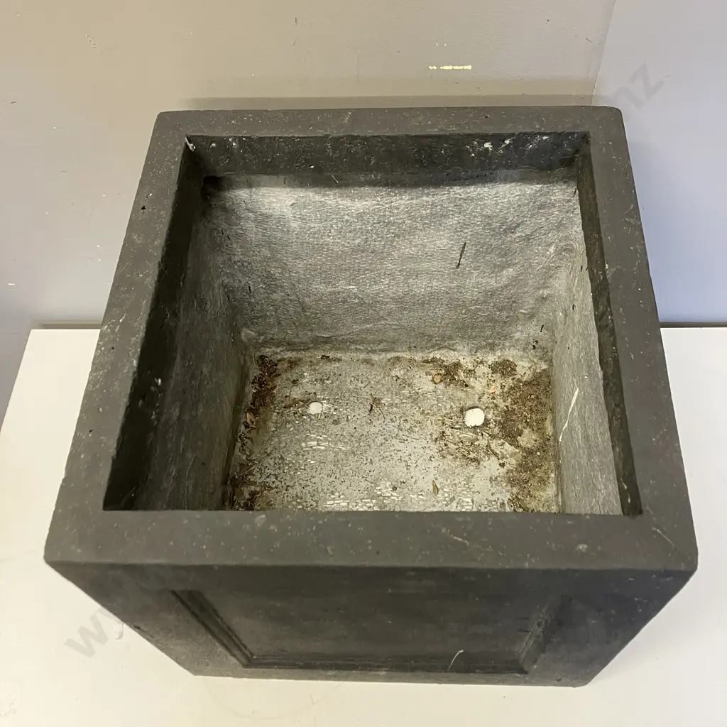 Black Square Resin / Fibreglass? Planter. 40 x 40cm Image 1++
