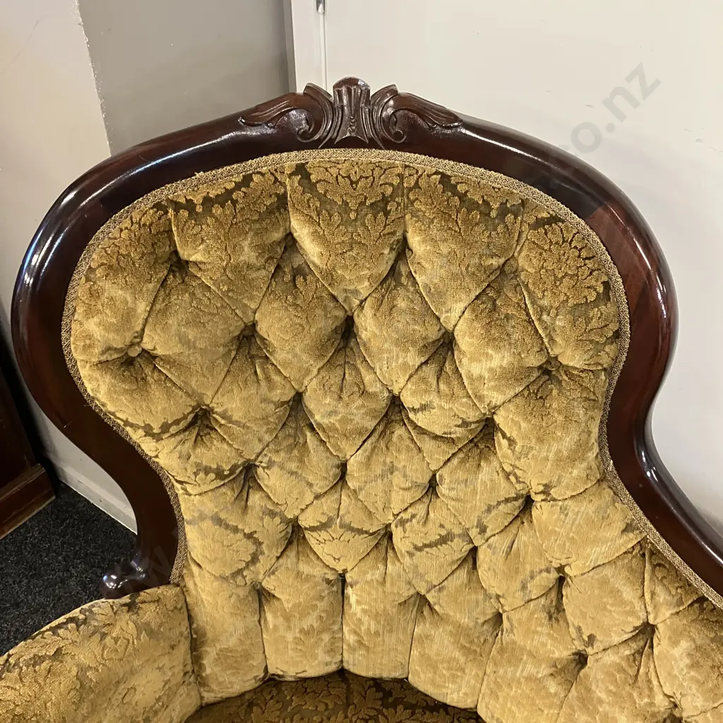 Victorian Mahogany Chaise, Gold Draylon Button Back Image 1++