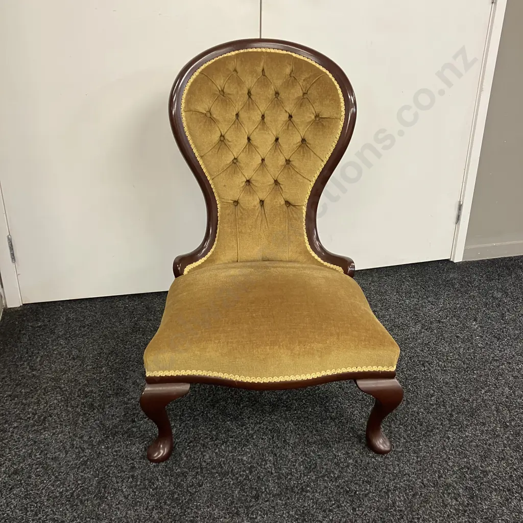 Queen Anne Style Mahogany Nursing Chair With Gold Draylon Button Back Image 1++